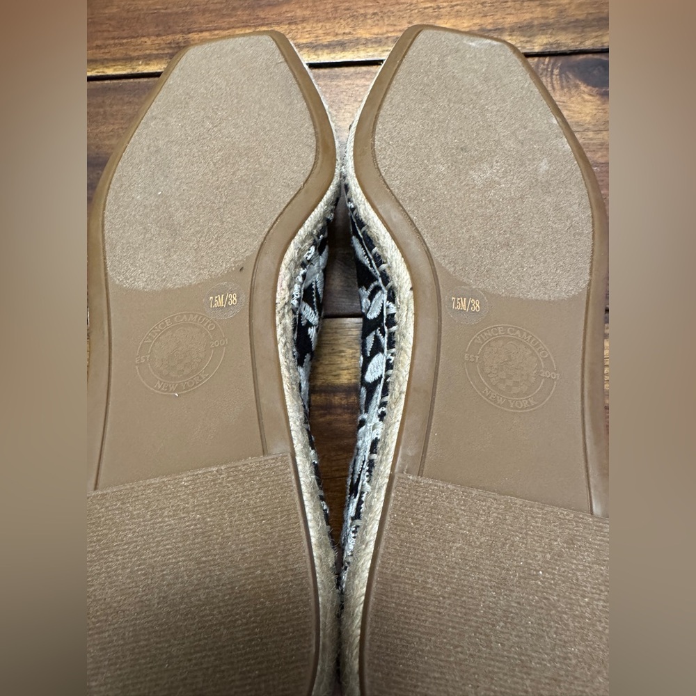 Vince Camuto Black and Cream Floral Espadrilles - Picture 5 of 8